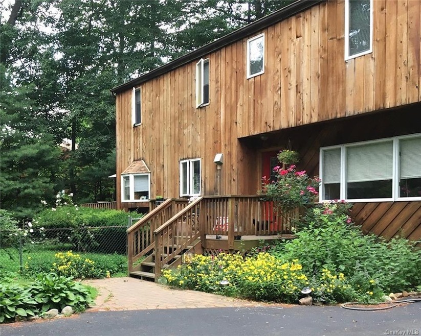 98 New Valley Rd, New City, NY 10956 - photo 1