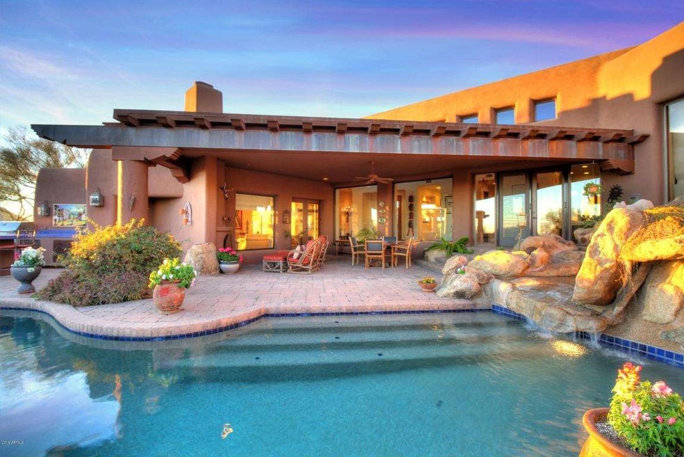 GF92 93 Sunset City Light Patio