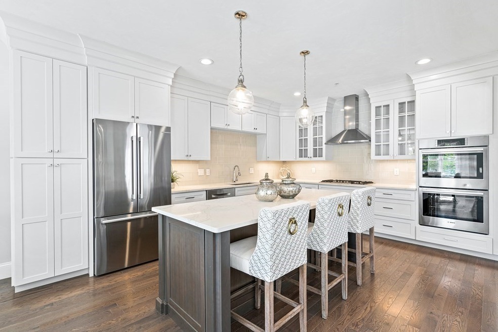 9 Granville unit 9, Amesbury, MA 01913 - photo 1