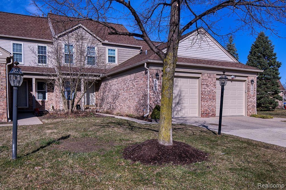4390 Hunters Circle East