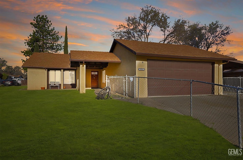 1013 Cypress Way, Tehachapi, CA 93561 - photo 1