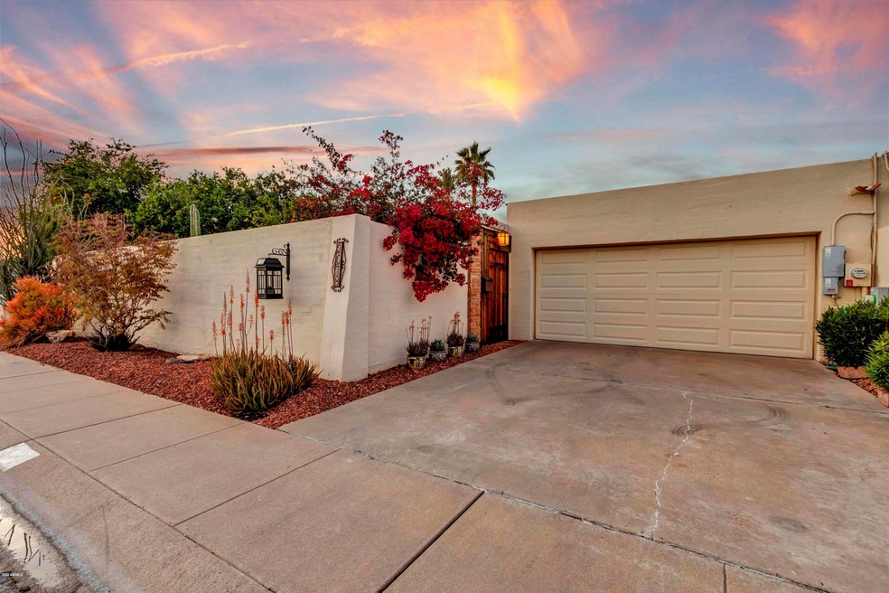 Front View 2078 E. Balboa Dr. 9898.R