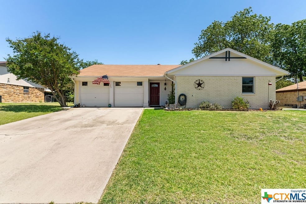 211 E Hogan Dr, Copperas Cove, TX 76522 - photo 1