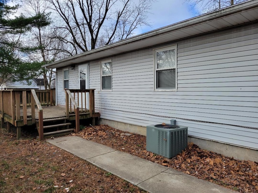 515 E Brumfield Ave, Princeton, IN 47670 - photo 1