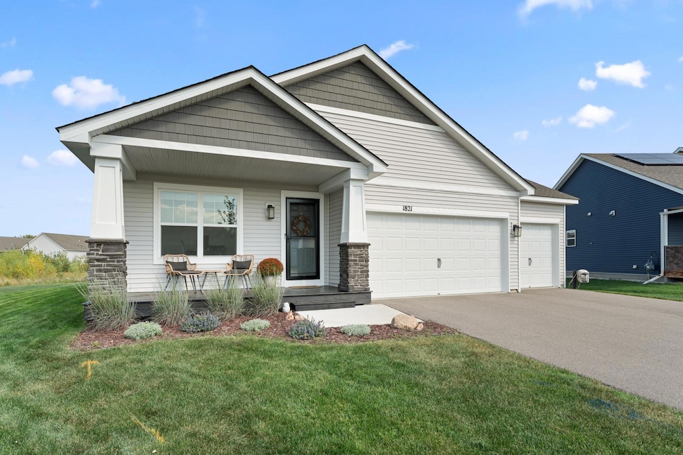 1821 Dauwalter Cir, Carver, MN 55315 - photo 1