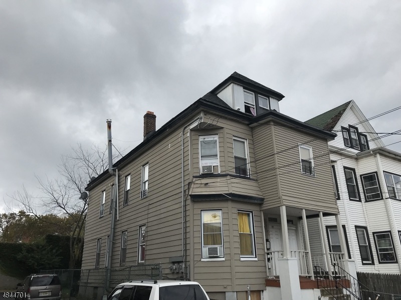 632 S Park St, Elizabethport, NJ 07206 - photo 1