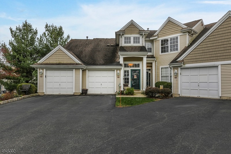 1242 Fairview Cir, Stewartsville, NJ 08886 - photo 1