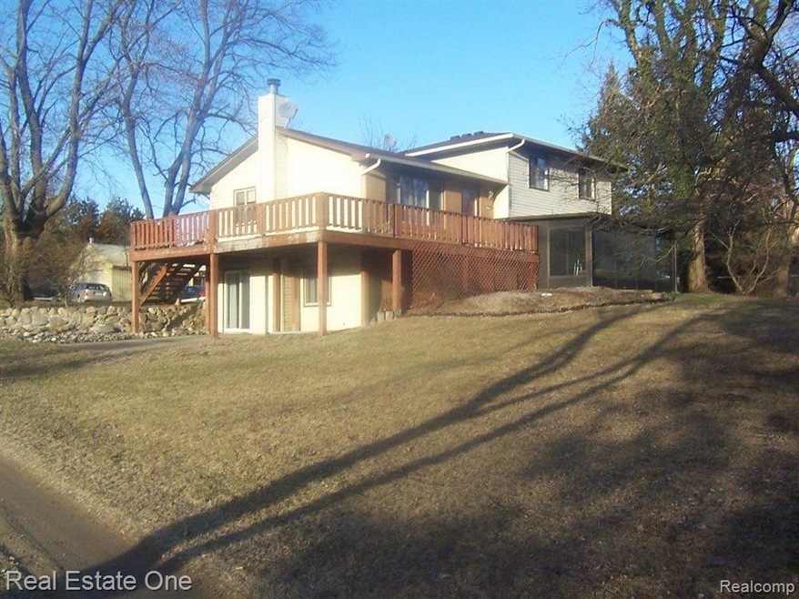 Welcome to 11735 Hamburg Rd.