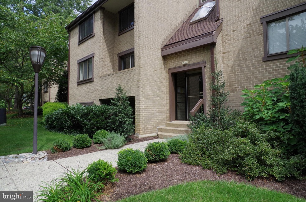 1631 Parkcrest Cir unit 100, Reston, VA 20190 - photo 1