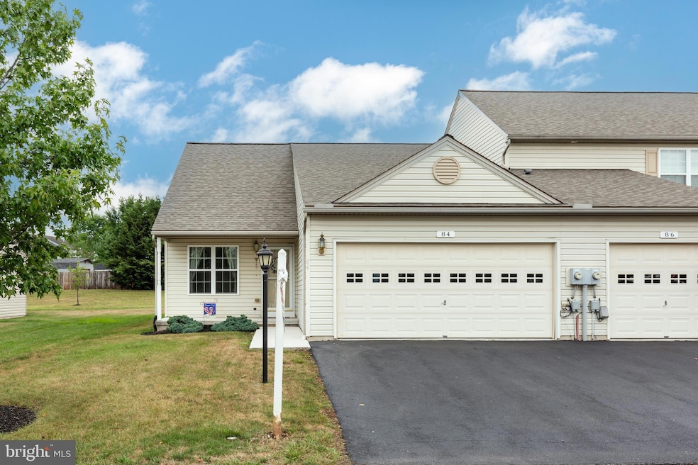 84 Cedarfield Dr unit 84, Gettysburg, PA 17325 - photo 1