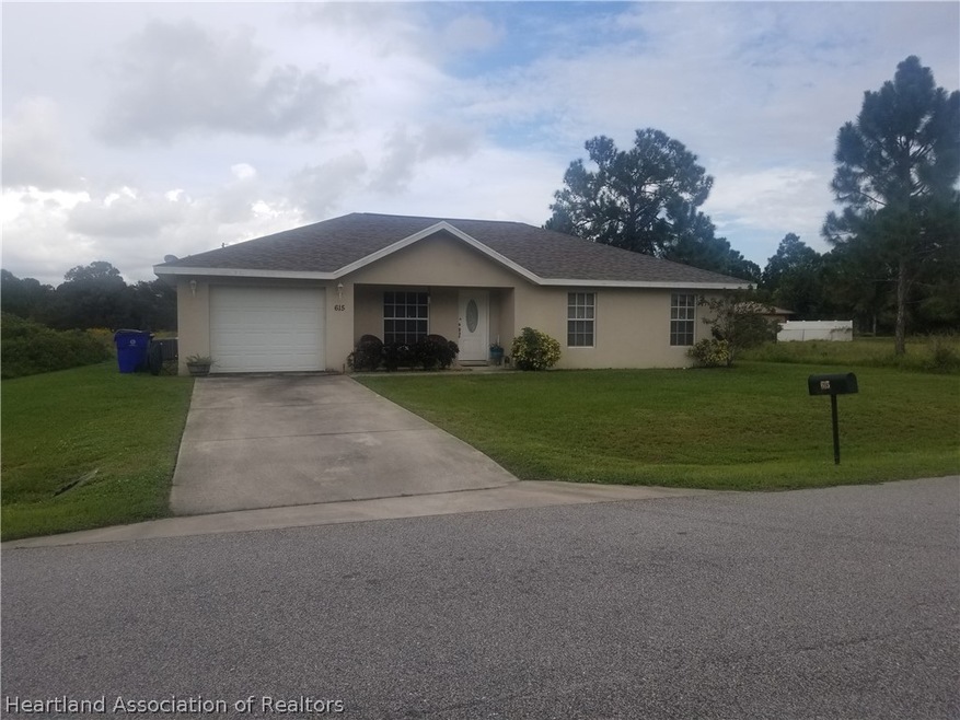 615 Dreamland Dr, Lake Placid, FL 33852 - photo 1