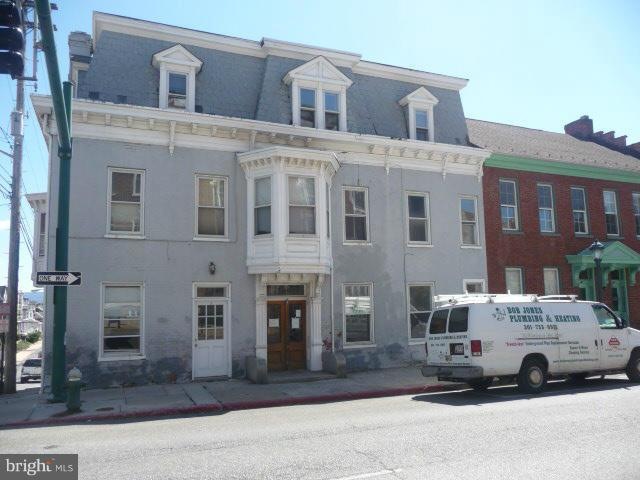 146 N Potomac St, Hagerstown, MD 21740 - photo 1
