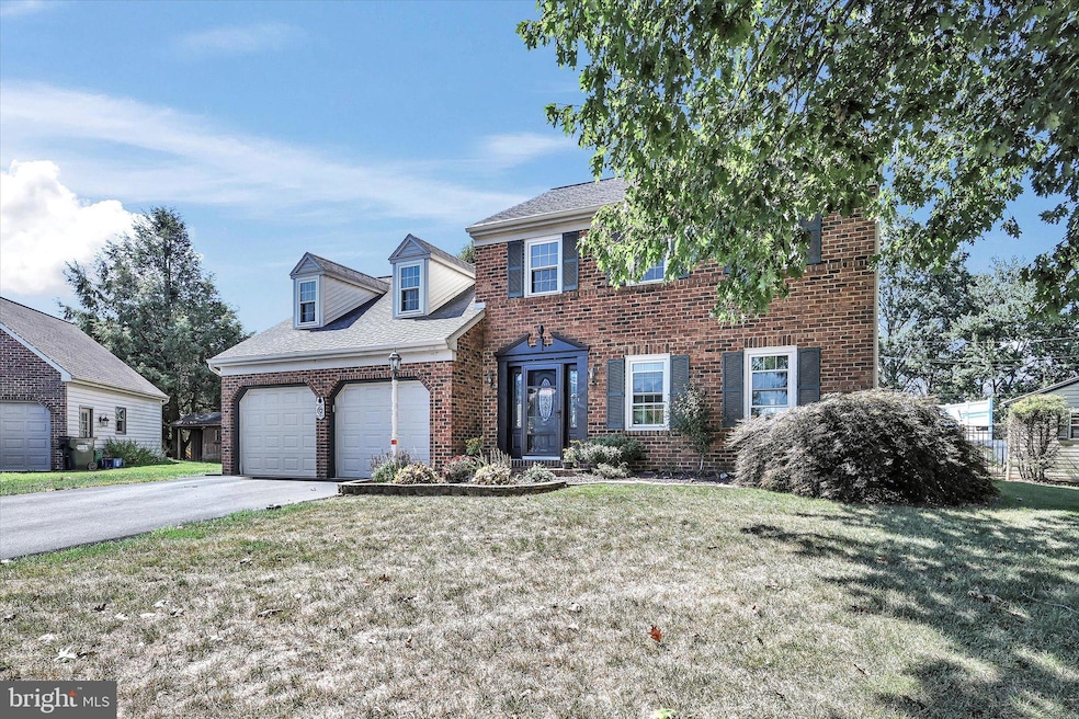 15 Stoneridge Cir, Ephrata, PA 17522 - photo 1