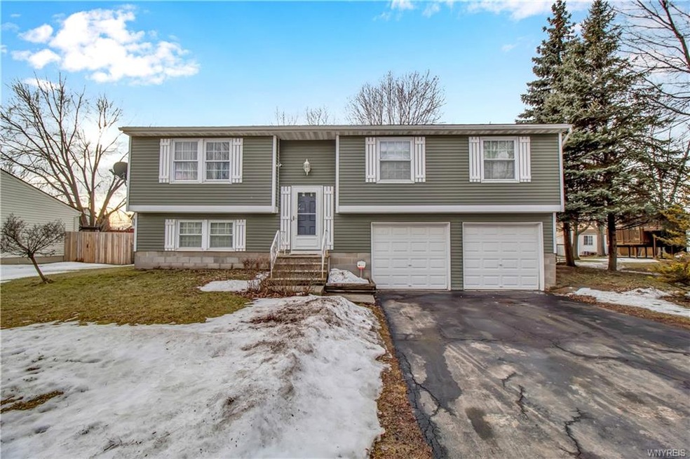 1338 Tanglewood Dr, North Tonawanda, NY 14120 - photo 1