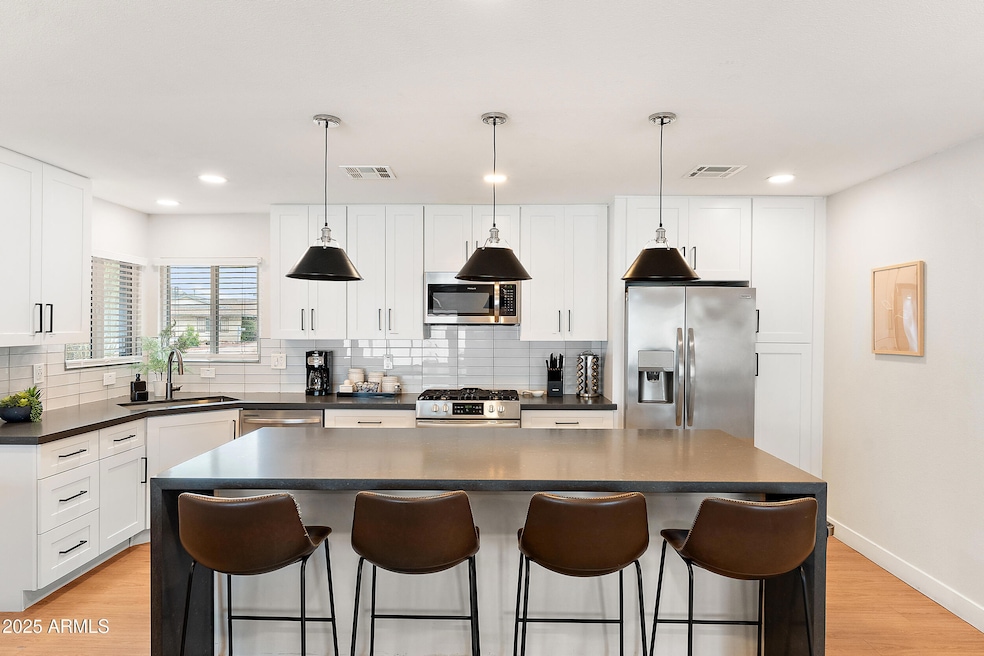 8602 E Mitchell Dr, Scottsdale, AZ 85251 - photo 1