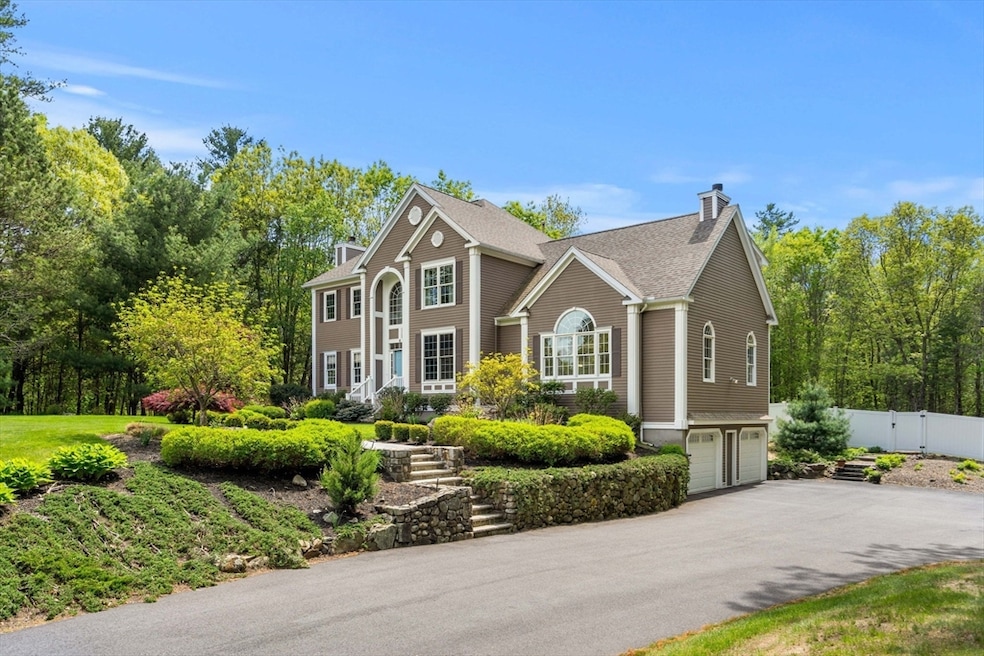 6 Bishop Ln, Middleton, MA 01949 - photo 1