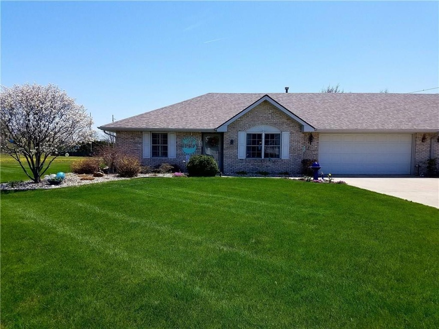 3417 Village Dr, Anderson, IN 46011 - photo 1