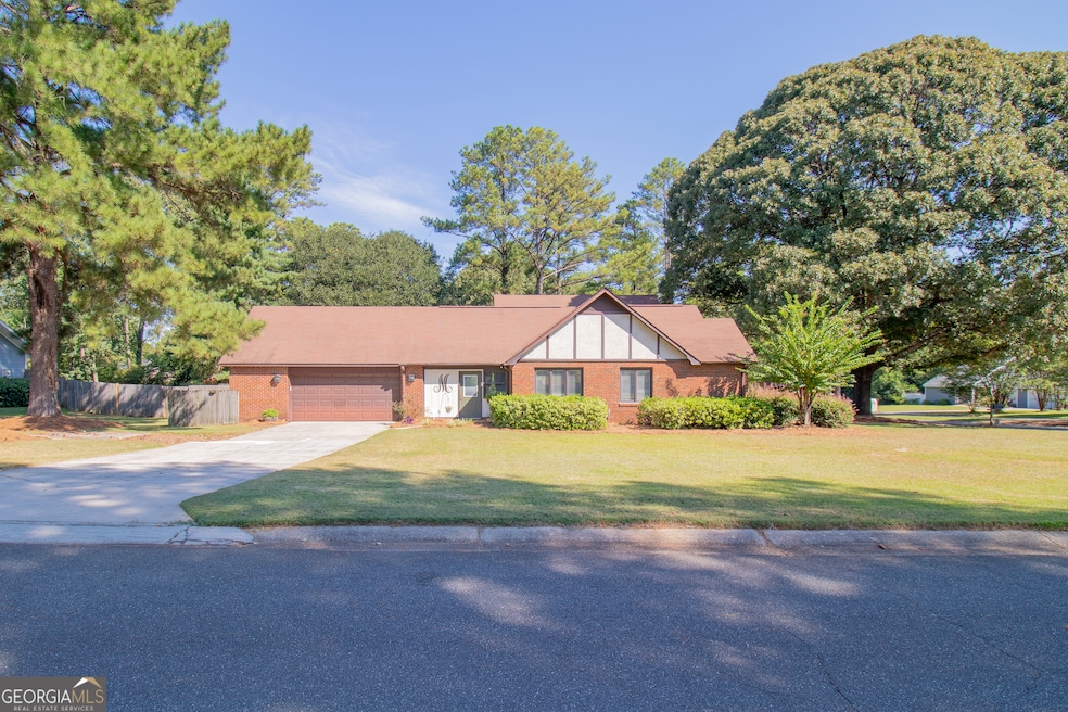 201 Beaver Run Dr, Warner Robins, GA 31088 - photo 1