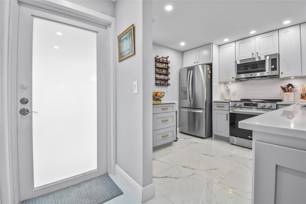 Tropic Bay unit 107, Delray Beach, FL 33483 - photo 1