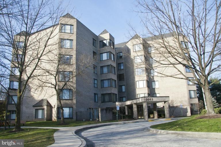 3011 Fallstaff Rd unit 408A, Baltimore, MD 21209 - photo 1