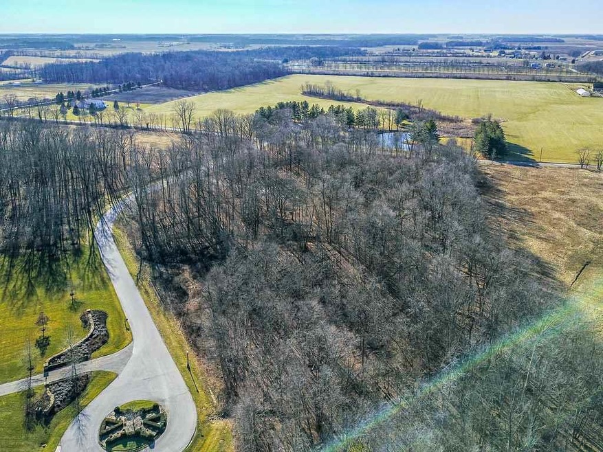 7057 E Tanglewood Rd-92 unit 2, Roanoke, IN 46783 - photo 1