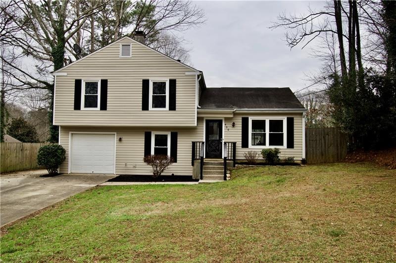 400 Rill Crest Ct, Alpharetta, GA 30022 - photo 1