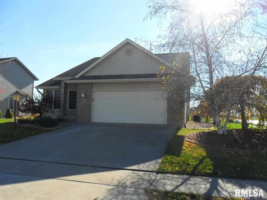 4527 W 14th St, Davenport, IA 52804 - photo 1