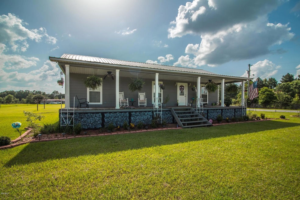 127 Shannon Ln, Lucedale, MS 39452 - photo 1