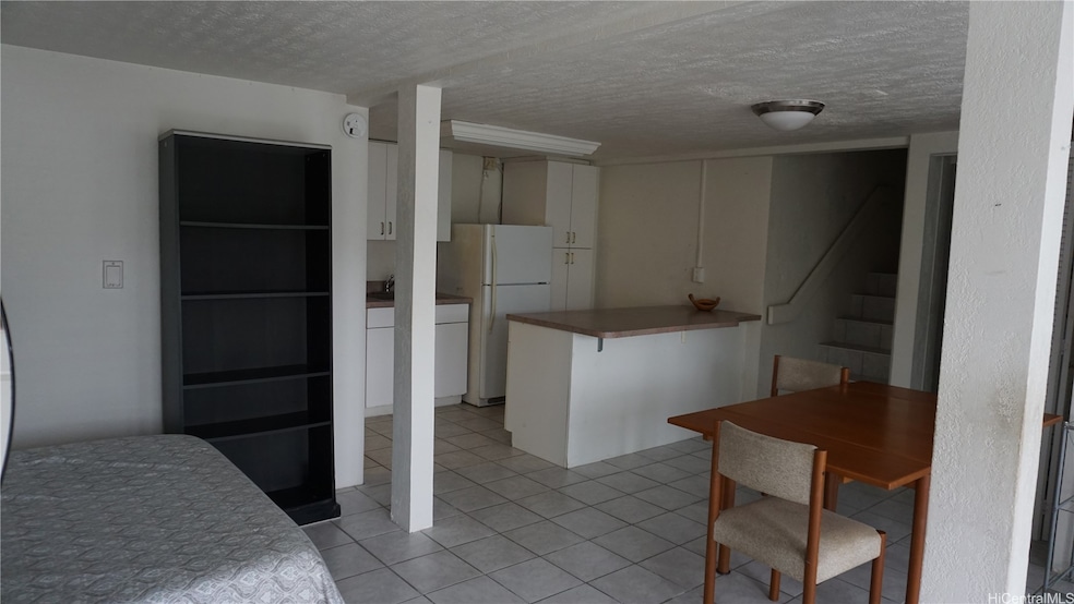 Studio with one bathroom *Furniture not included*