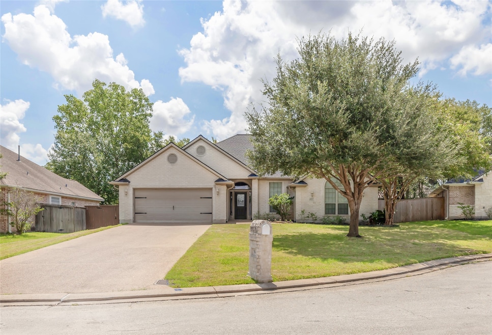 304 Candle Stone Ct, College Station, TX 77845 - photo 1