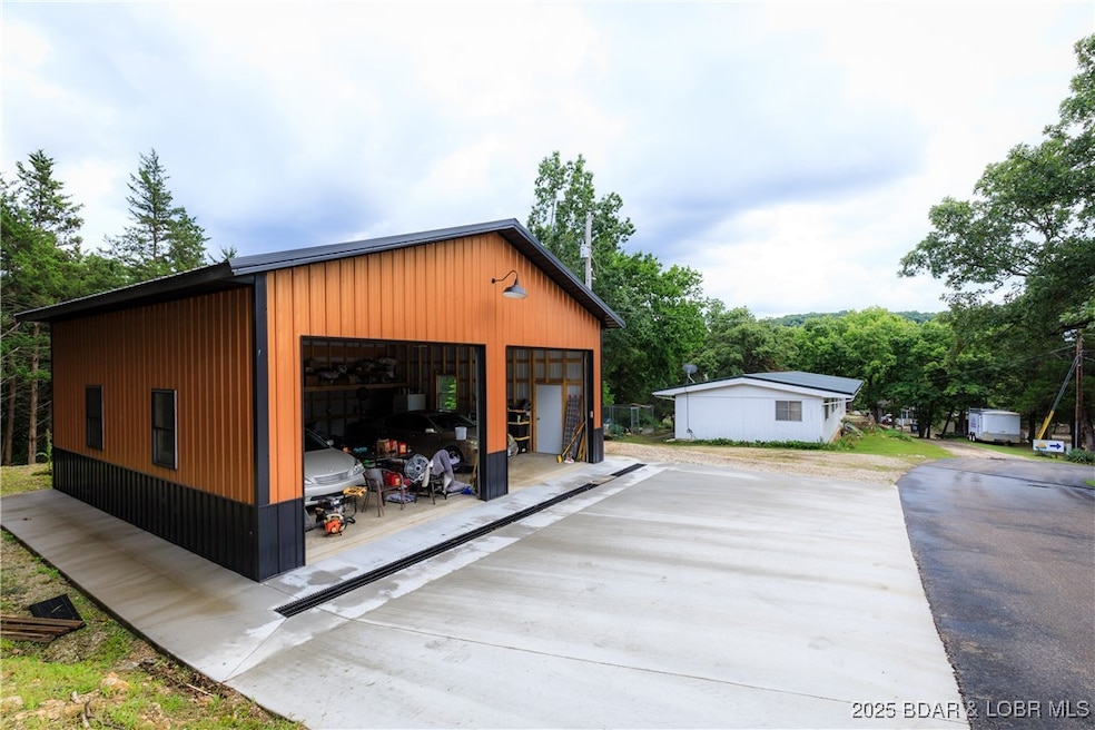 210 Irish Hills Dr, Camdenton, MO 65020 - photo 1