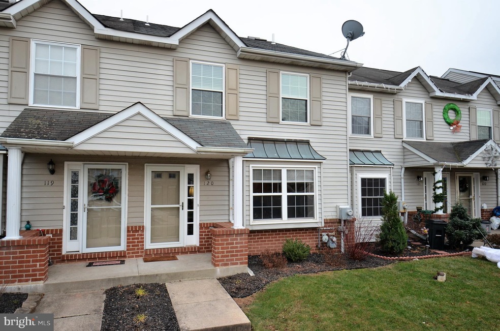 120 Regal Ct, Royersford, PA 19468 - photo 1