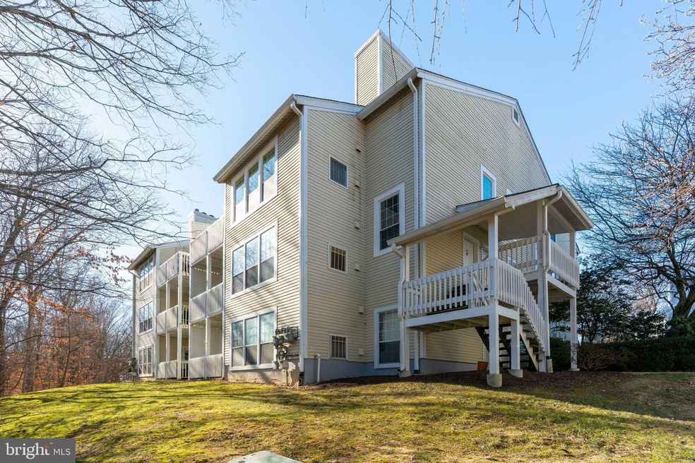 11974 Cardamom Dr, Woodbridge, VA 22192 - photo 1