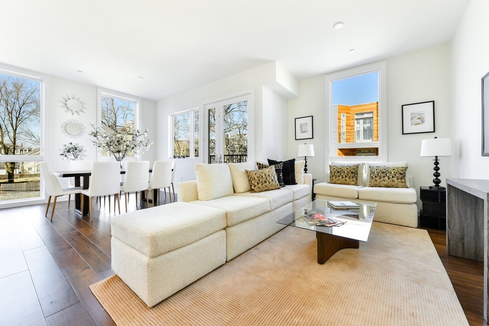 815 E 5th St unit 3, Boston, MA 02127 - photo 1