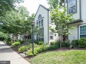 2221 Lovedale Ln unit 205B, Reston, VA 20191 - photo 1