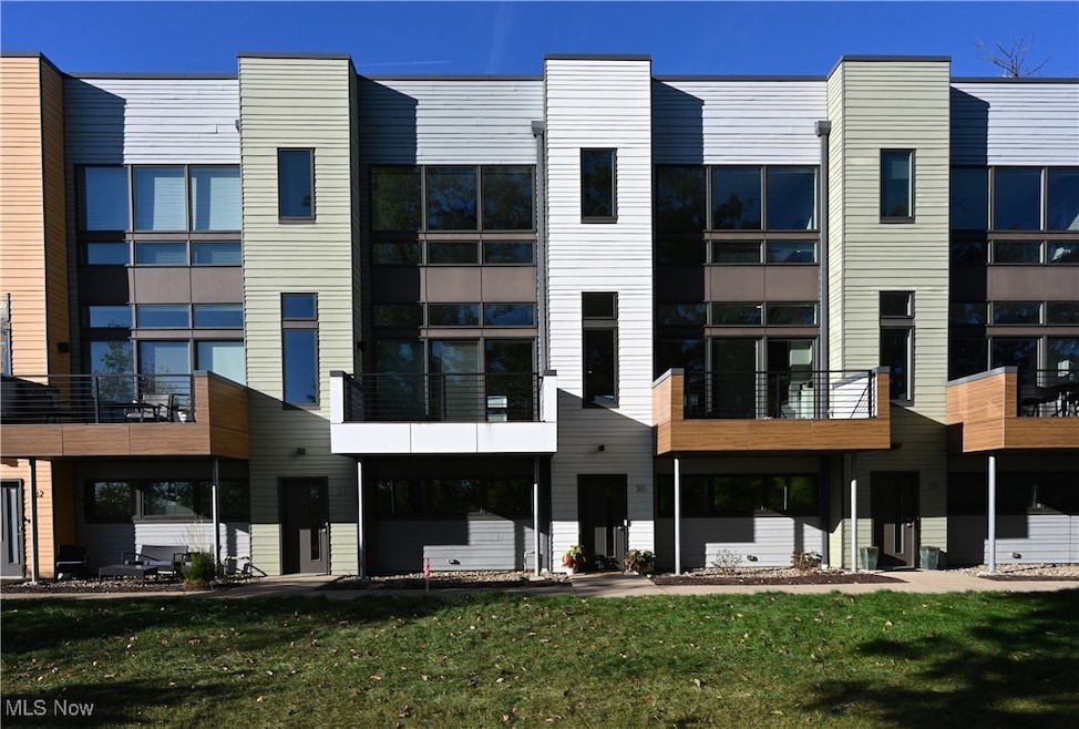 18875 Riversouth Trace unit 30, Fairview Park, OH 44126 - photo 1