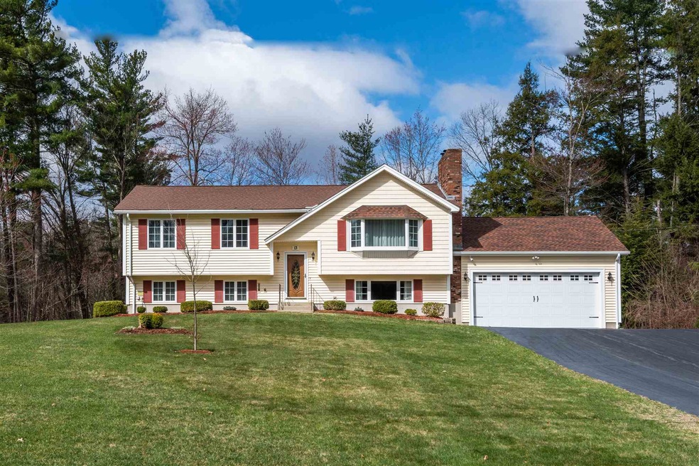 13 Lance Ave, Litchfield, NH 03052 - photo 1