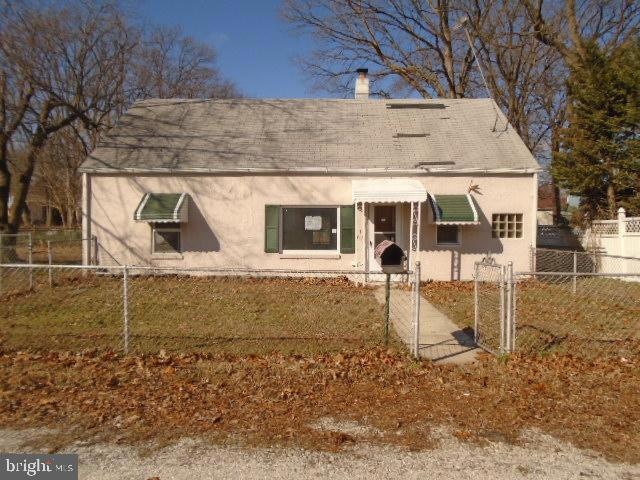 812 Clover Ave, Essex, MD 21221 - photo 1