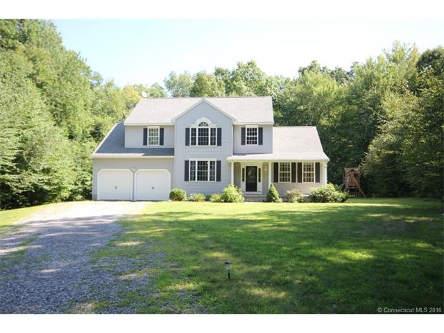 VERY PRIVATE LEVEL ACRE + LOT LOCATED AT END OF CU
