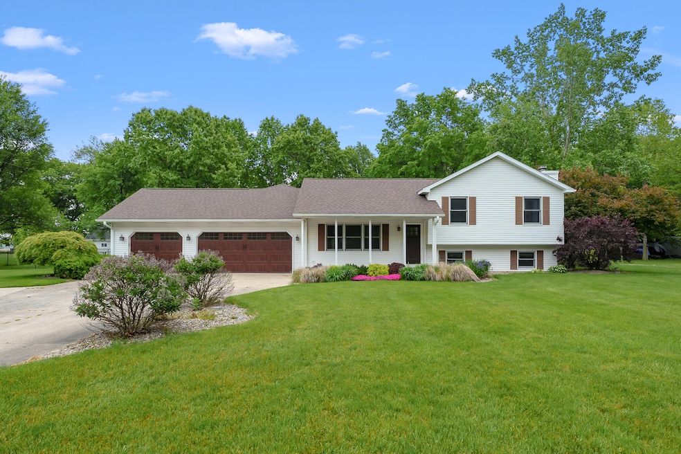 West End Rd 55042 Three Rivers 49093-1