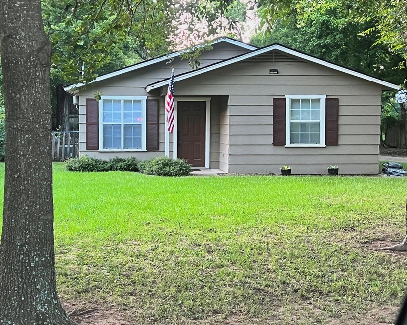 Beautiful 3 Bedroom 2 full bath home, property is 