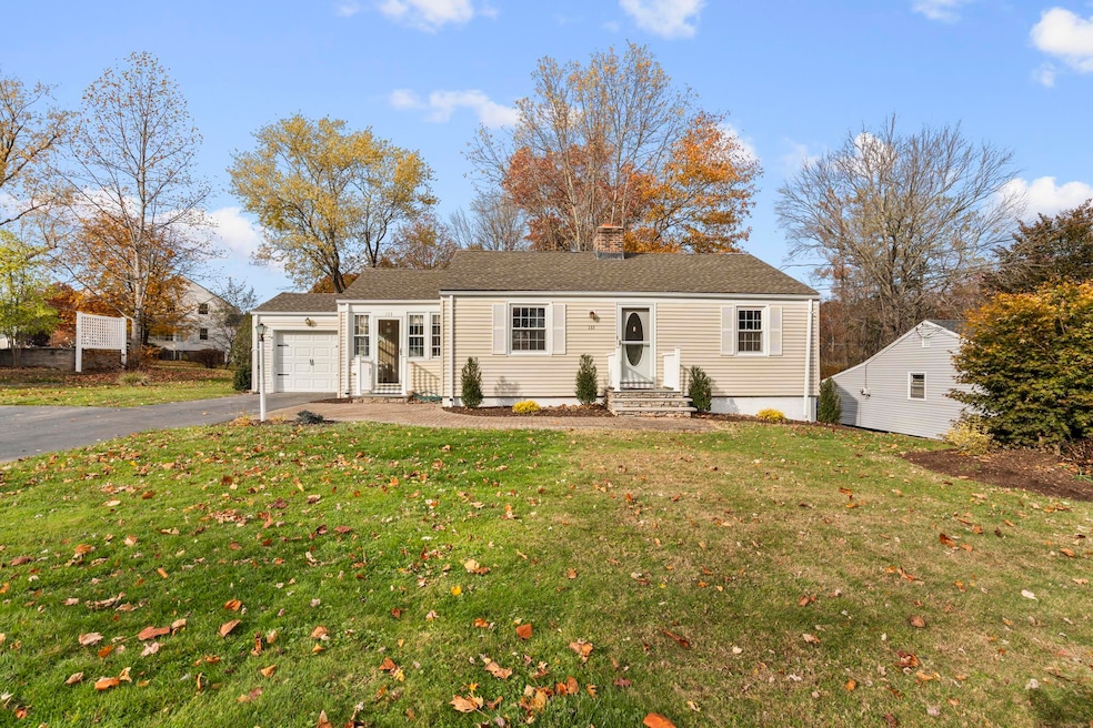 133 Wells Farm Dr, Wethersfield, CT 06109 - photo 1