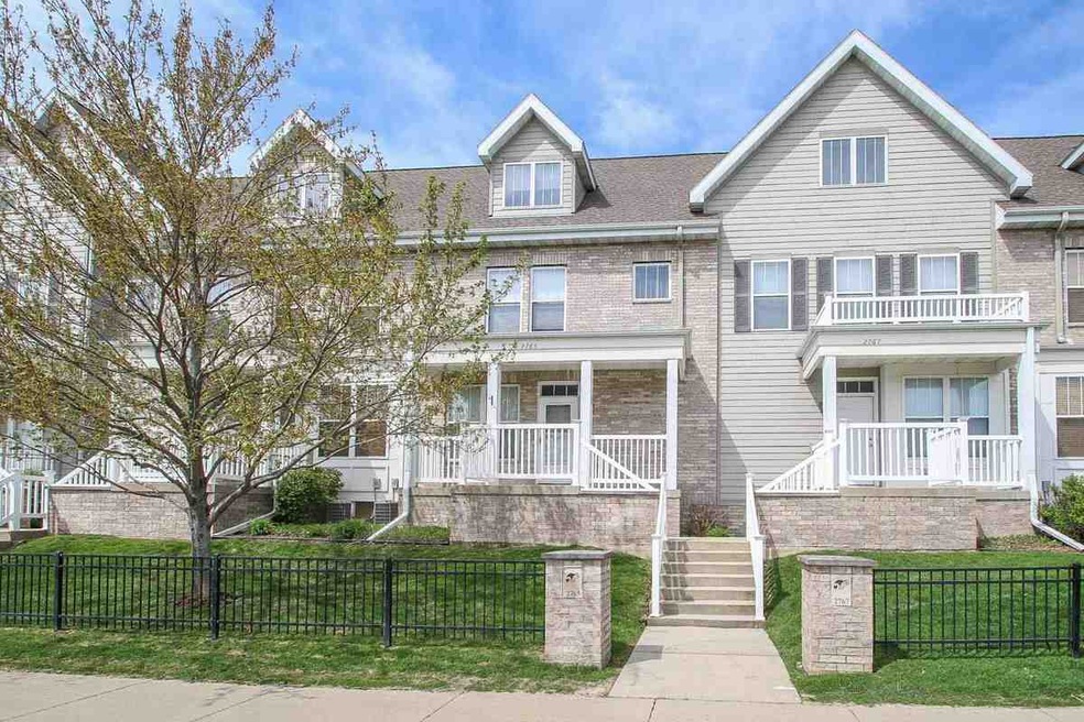 2765 Crinkle Root Dr unit 5, Fitchburg, WI 53711 - photo 1