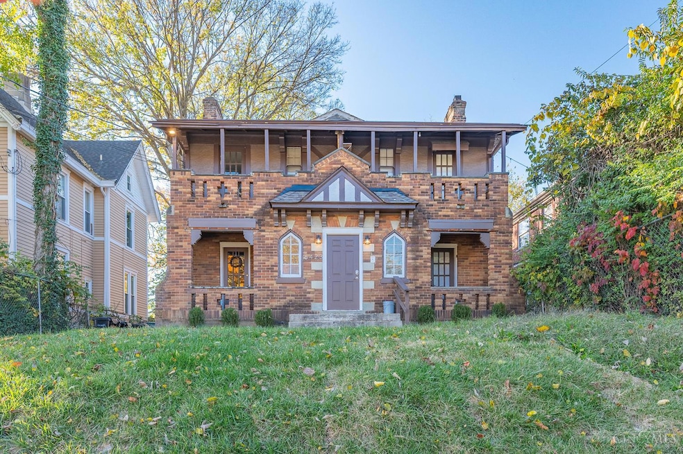 For Rent $1,600/month • Co-Listing Agent