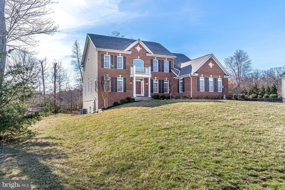 9054 John Sutherland Ln, Lorton, VA 22079 - photo 1