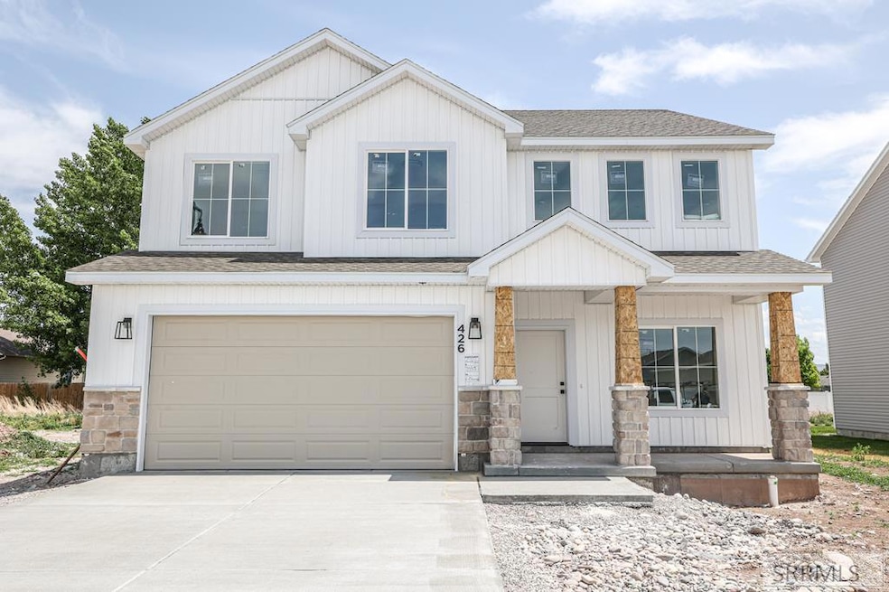 Pending $479,900 • Co-Listing Agent