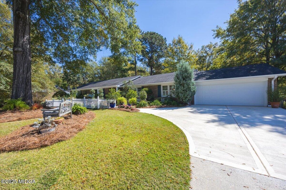 Pending $464,500 • Co-Listing Agent