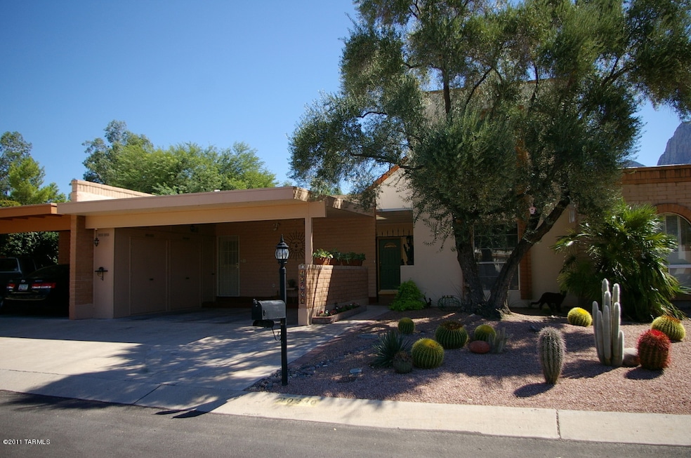10230 N Valle Del Oro Dr, Tucson, AZ 85737 - photo 1