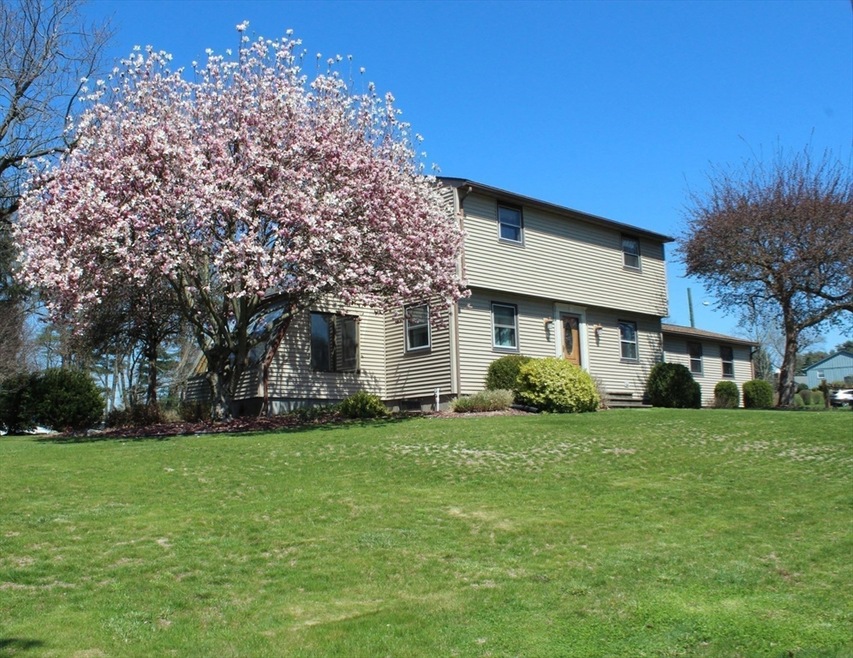 23 New Crest St, Ludlow, MA 01056 - photo 1