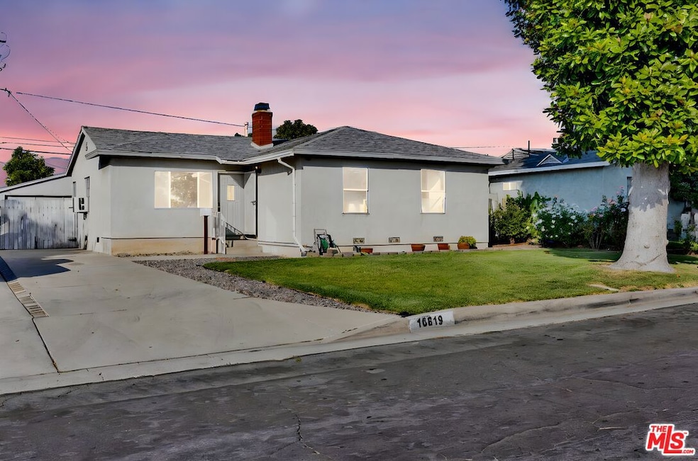 For Sale $758,000 • Co-Listing Agent